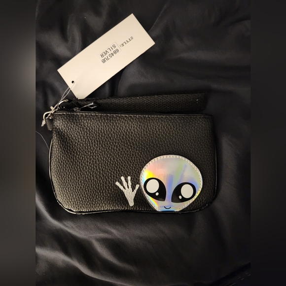Holographic alien wallet - Picture 1 of 5